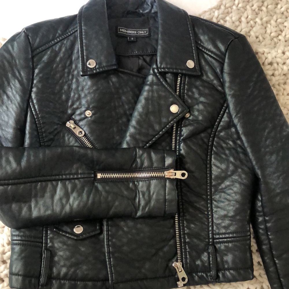 Members only small leather jacket